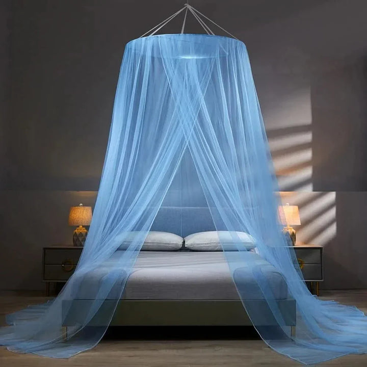 Home defense mosquito net, collapsible design for ultimate pest control & peaceful sleep.