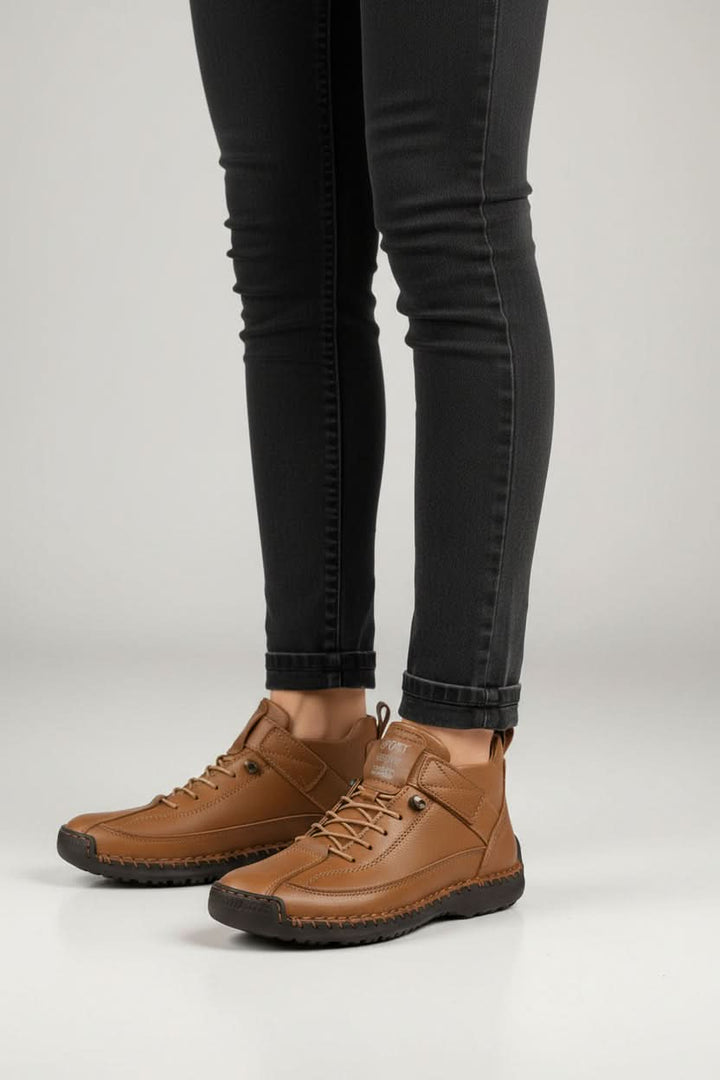 Comfort footwear: unisex wide walking shoes with exceptional cushioning for long walks.