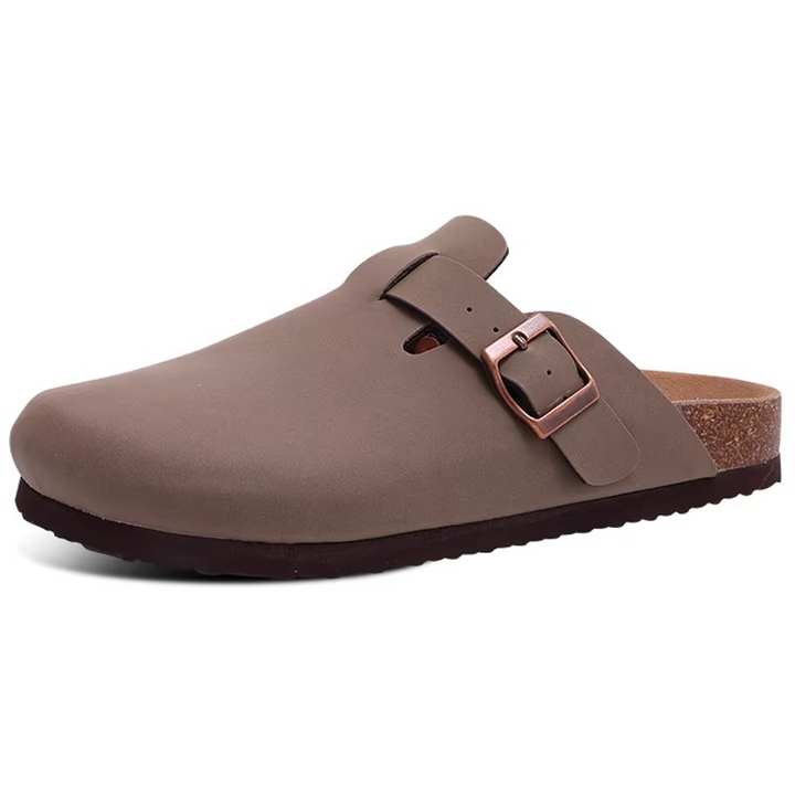 Versatile unisex clogs, slip-on design with plush cushioning for any casual occasion.