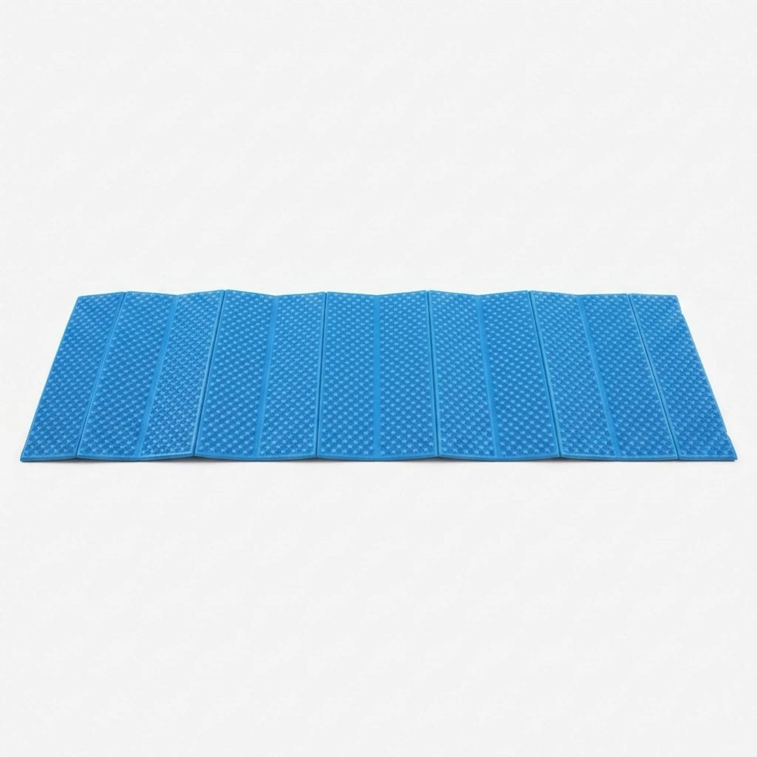 Ultralight foldable XPE foam sleeping pad, perfect for backpacking & easy transport. Compact outdoor camping mat.