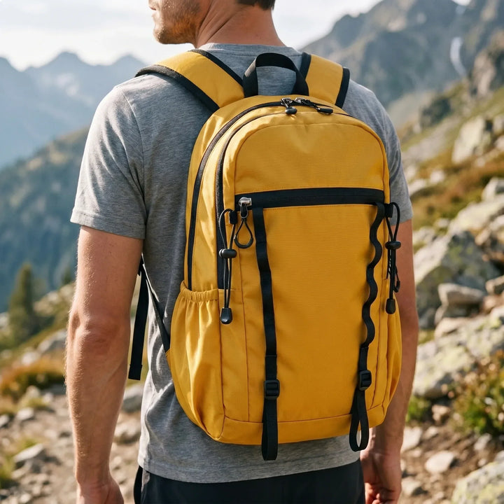 Unisex foldable cyan hiking daypack for travel, lightweight & water repellent.