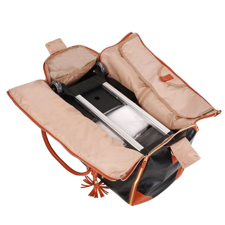 Easy-to-maneuver foldable rolling travel bag, great for efficient packing.