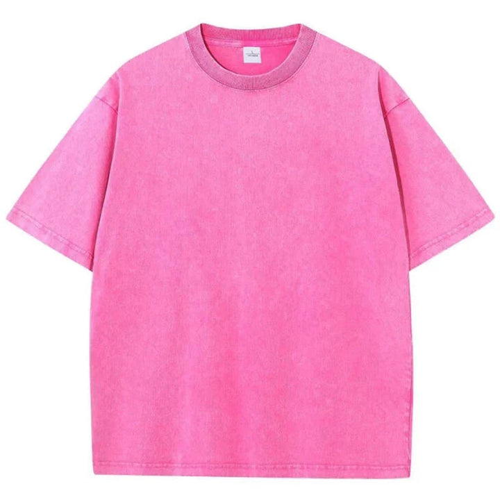 Everyday comfort in this relaxed fit, heavyweight unisex t-shirt with a cool retro vintage look & garment dye.