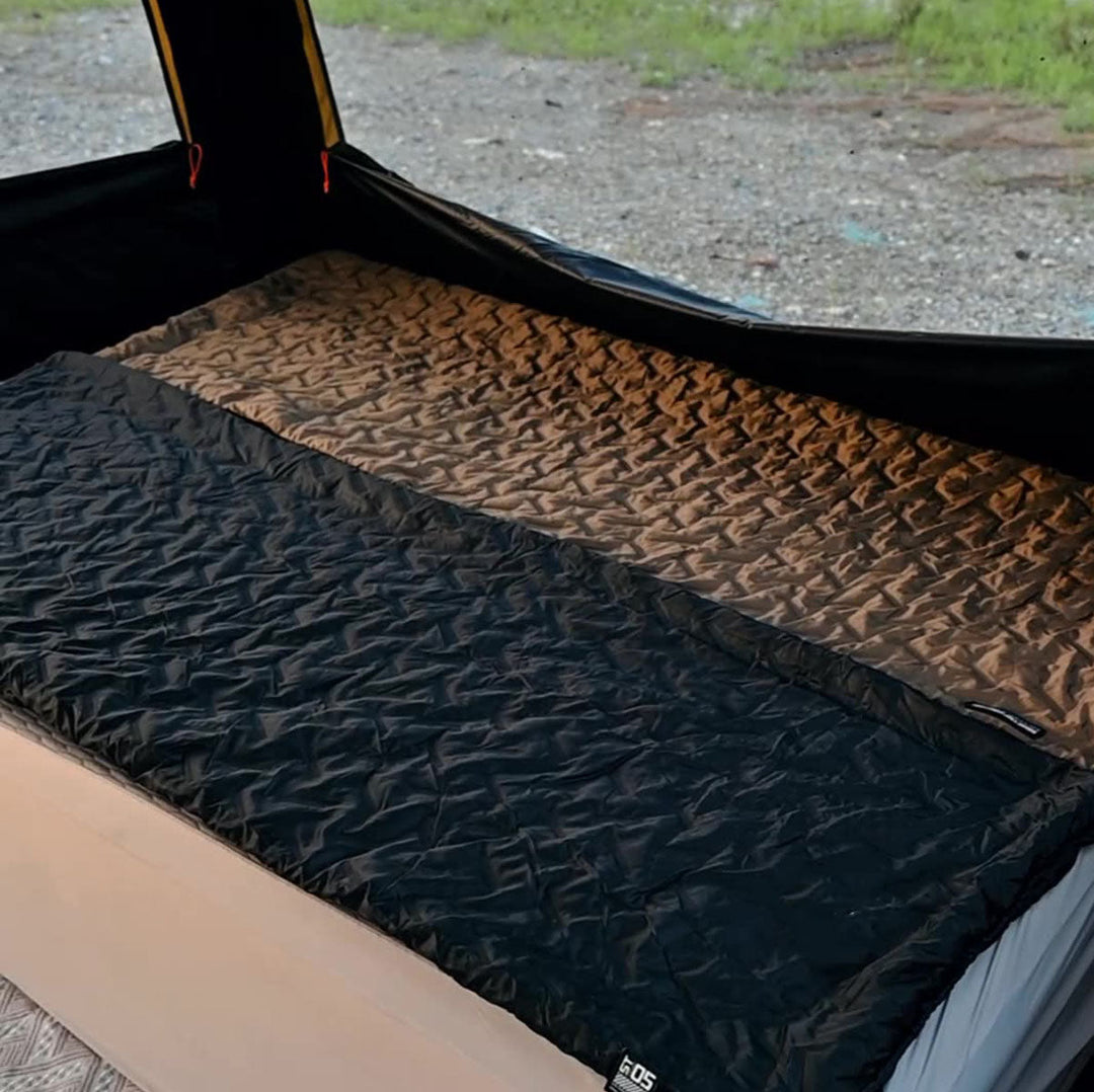 Wide sleeping bag, all-season comfort for outdoor camping adventures