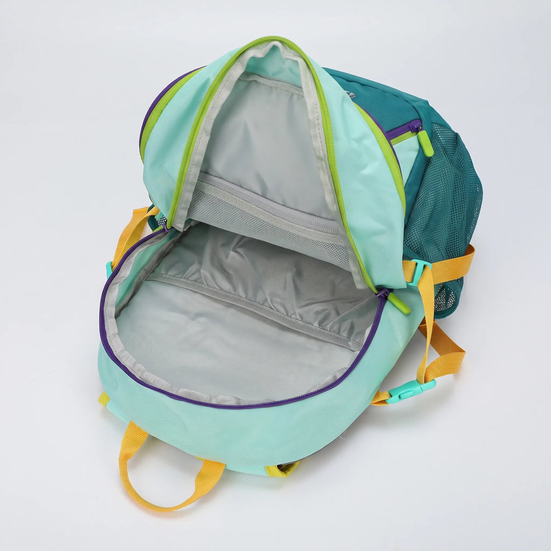 Versatile unisex travel & sports bag, ideal for camping and daily use.