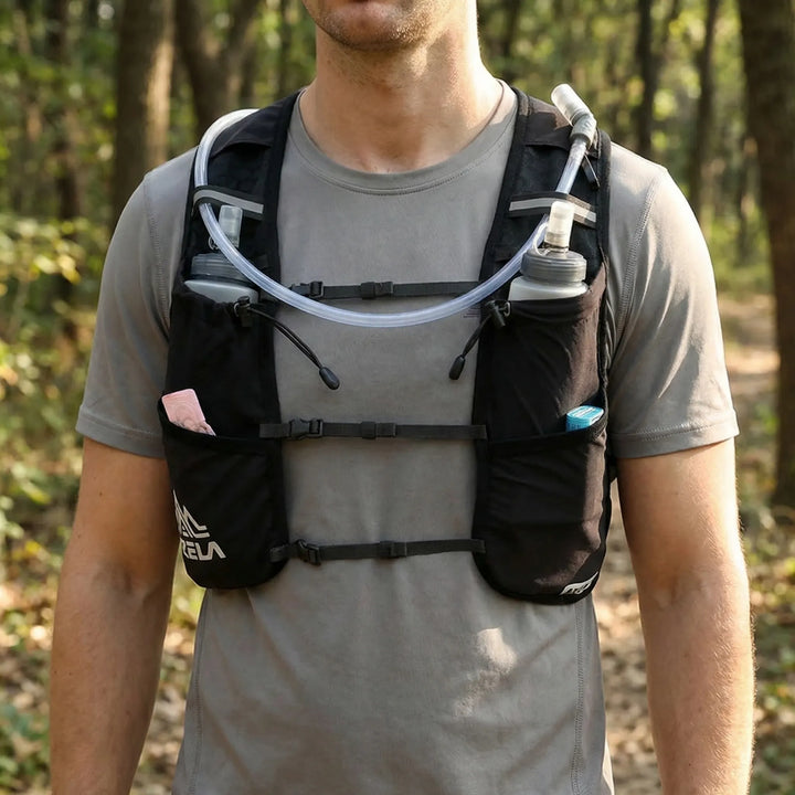 Unisex lightweight running hydration vest for trail running & marathons, with multiple pockets & secure fit.