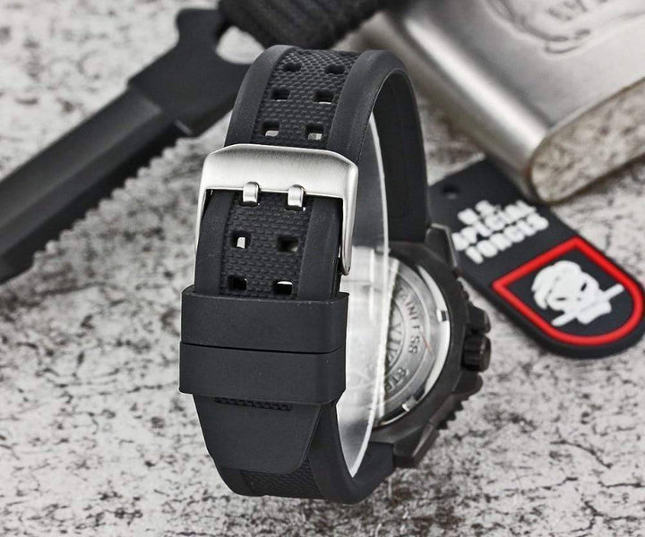 Waterproof outdoor watch, unisex design with tactical features for survival