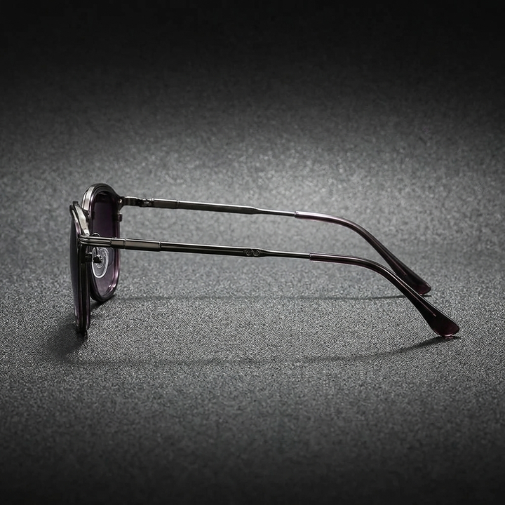 Unisex Modern Round UV400 Protection Sunglasses. Anti-glare lenses for clear, comfortable vision.