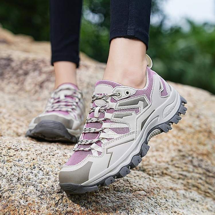 Comfortable unisex hiking shoes with orthopedic arch support for improved traction