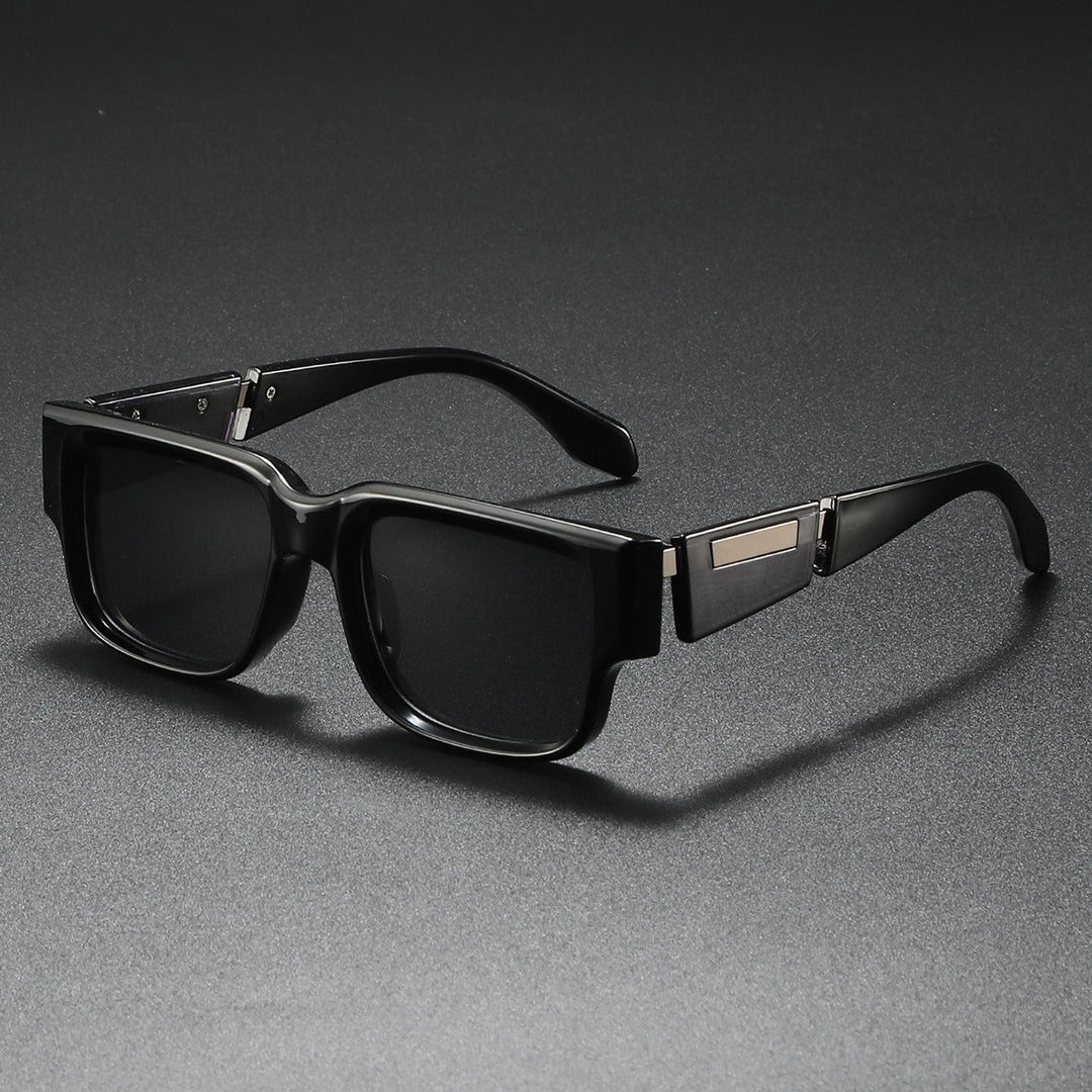 Stylish unisex oversized square sunglasses featuring advanced UV400 protection for comprehensive eye safety & fashion.