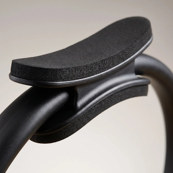 High-quality fitness resistance ring for Pilates and yoga workouts, enhancing core stability and muscle definition.