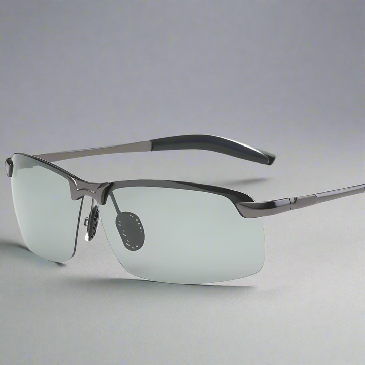 Unisex Polarized Photochromic Driving Eyewear. Adaptive lenses provide optimal vision & glare reduction with UV400.