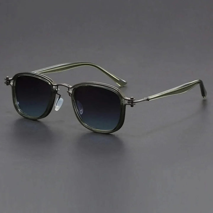 Lightweight unisex eyewear with polarized lenses and UV protection, designed for comfortable, everyday use.