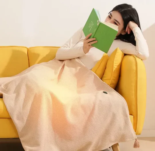 Cozy heated fleece shawl blanket with USB power, perfect for warmth during work, travel, or relaxing.