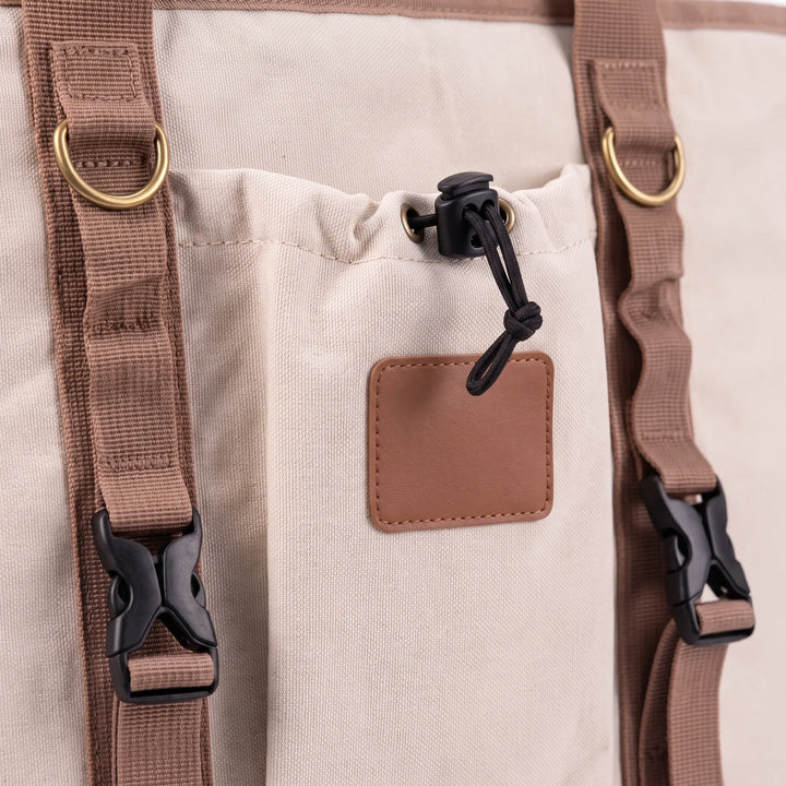 Insulated food storage cooler bag for picnics, camping & outdoor adventures. Portable and durable travel essential.