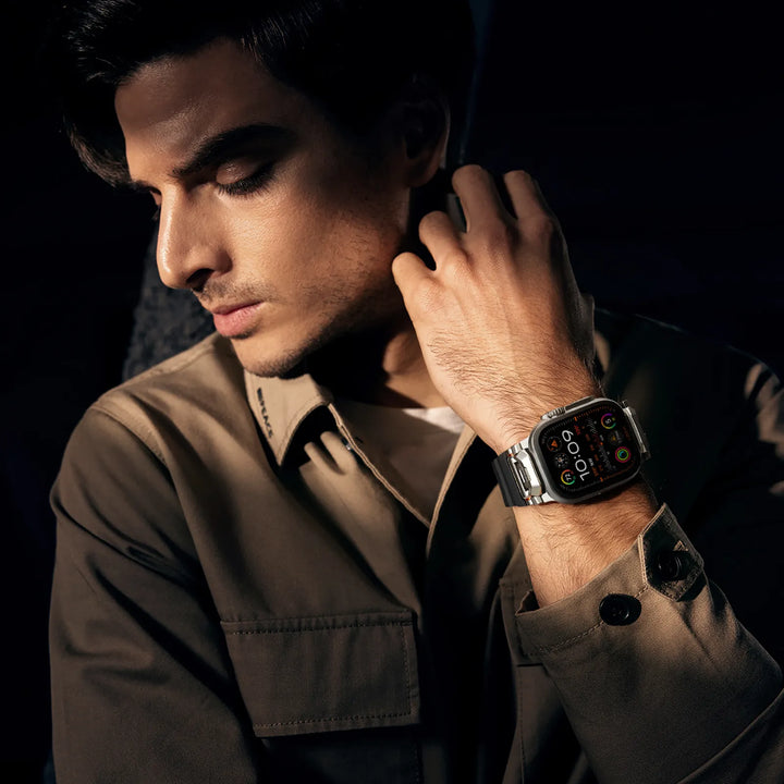 Comfortable unisex silicone smartwatch replacement strap with robust mecha lugs.