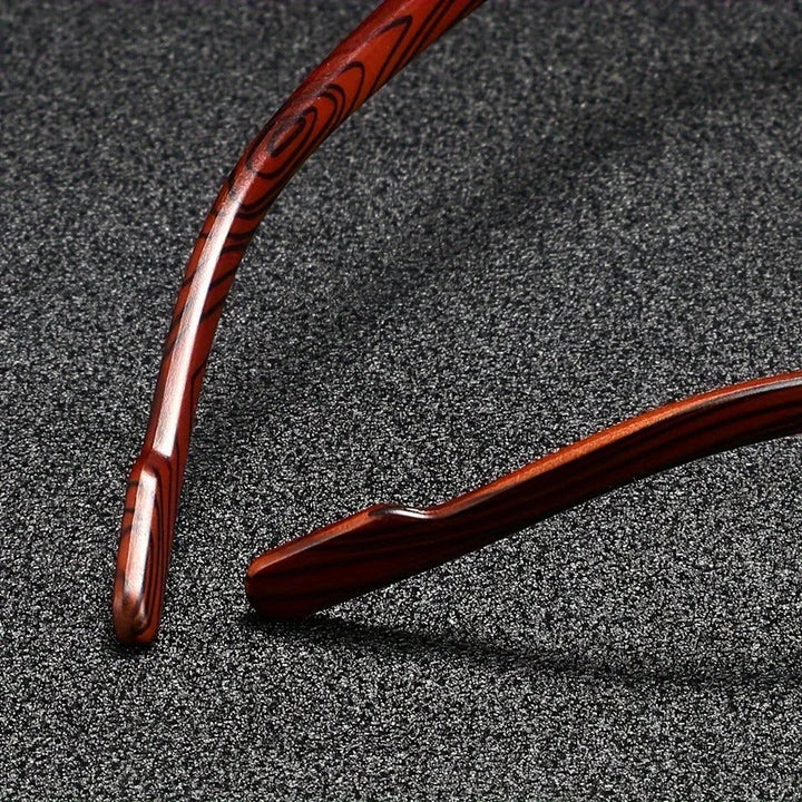 Modern unisex square eyewear featuring classic wood arms, blending urban and natural styles.