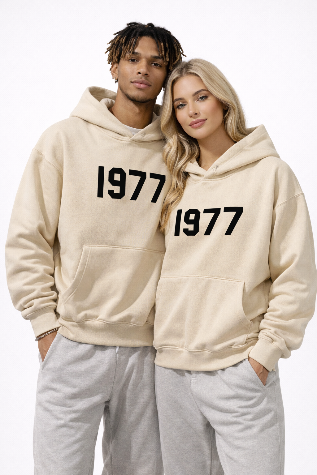 Unisex streetwear hoodie with retro 1977 print & raglan sleeves. Perfect for vintage style.