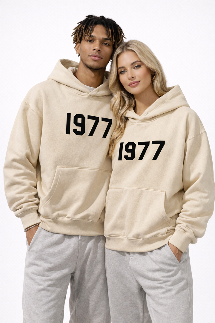 Unisex streetwear hoodie with retro 1977 print & raglan sleeves. Perfect for vintage style.