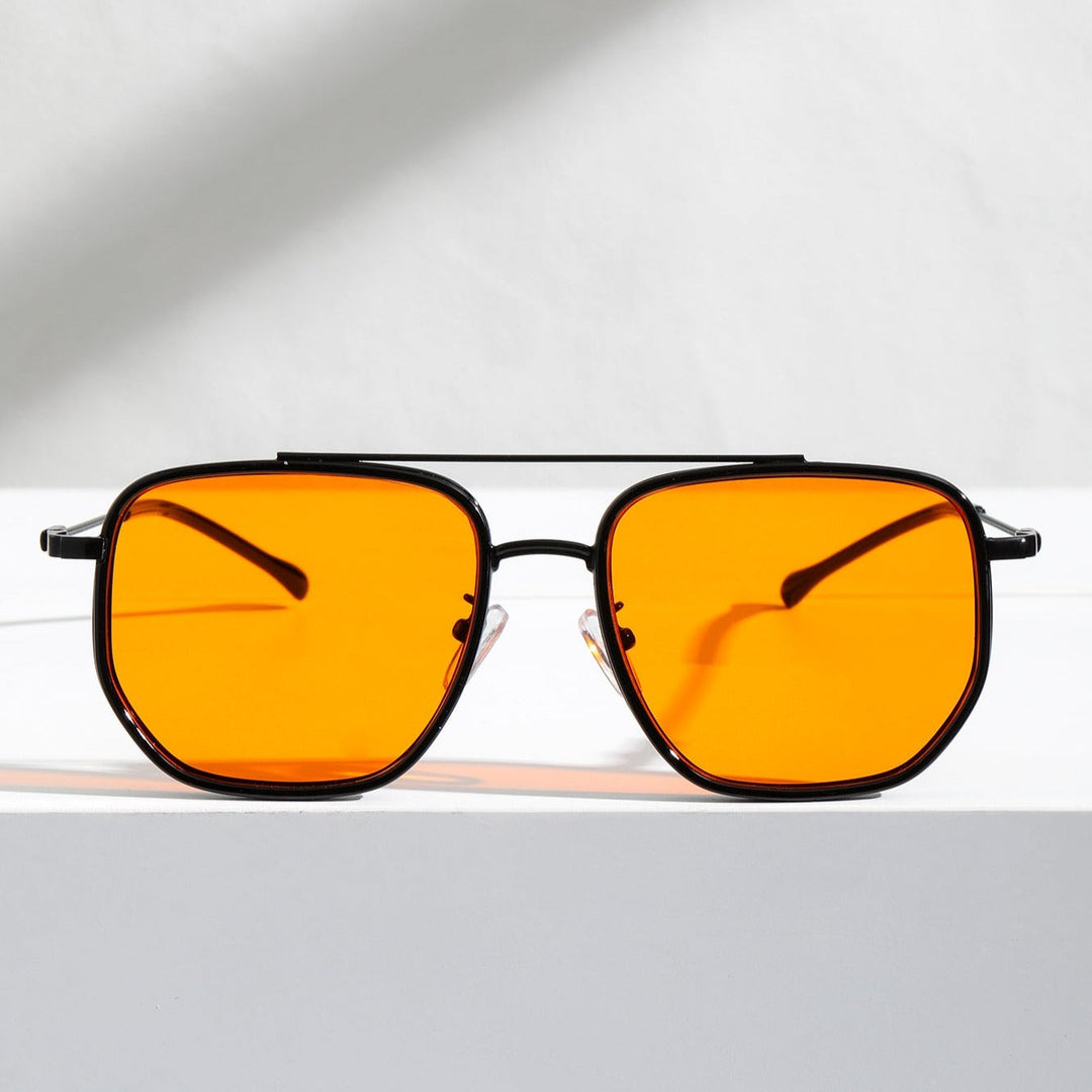 Fashionable UV protection sunglasses, suitable for men and women, enhancing your summer outdoor look.