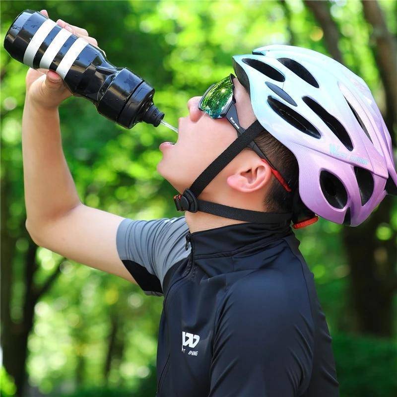 Unisex ultra-light 710ml cycling water bottle with leak-proof design for sports hydration