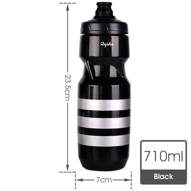 Unisex bike accessory: 710ml ultra-light cycling water bottle in action on a bicycle