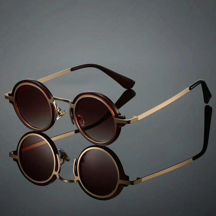 Unisex vintage round sunglasses with glare-resistant lenses for stylish eye protection.