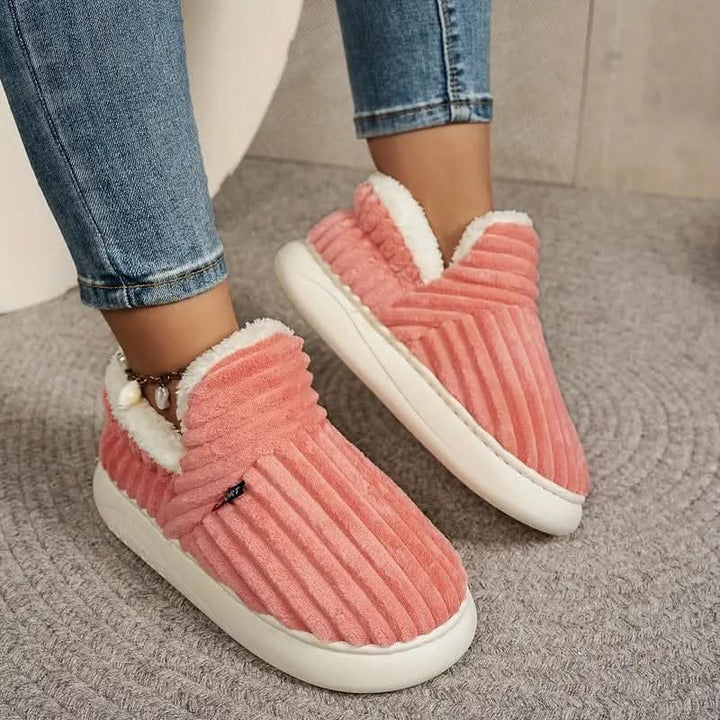 Warm winter slippers, non-slip sole, unisex style, ultimate comfort.
