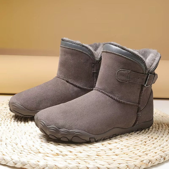 Cozy unisex barefoot winter boots, designed for natural movement in cold weather.