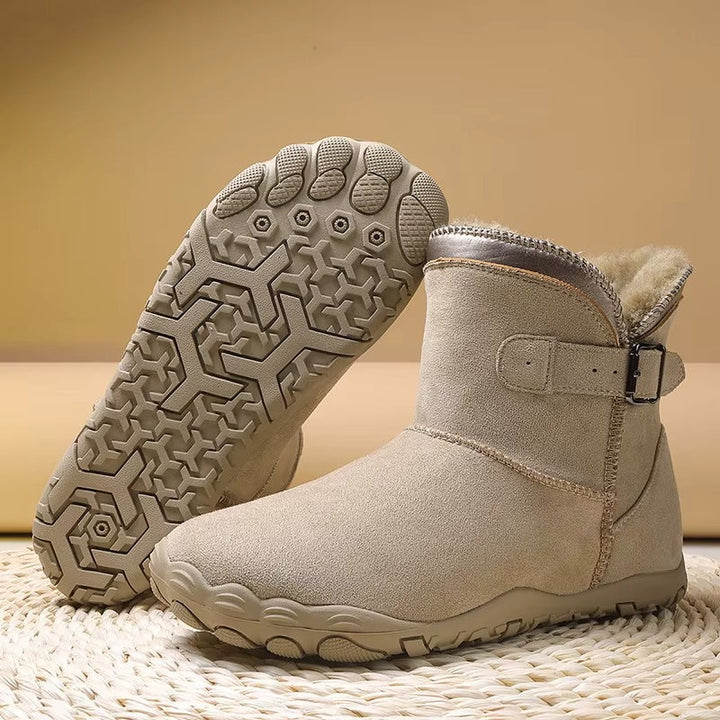 Roomy toe box barefoot boots, ideal for comfortable natural movement in winter.