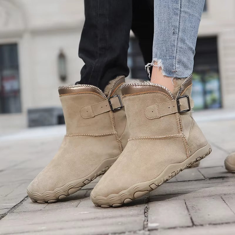 Outdoor casual barefoot boots for winter, offering warmth, flexible sole, & natural feel.