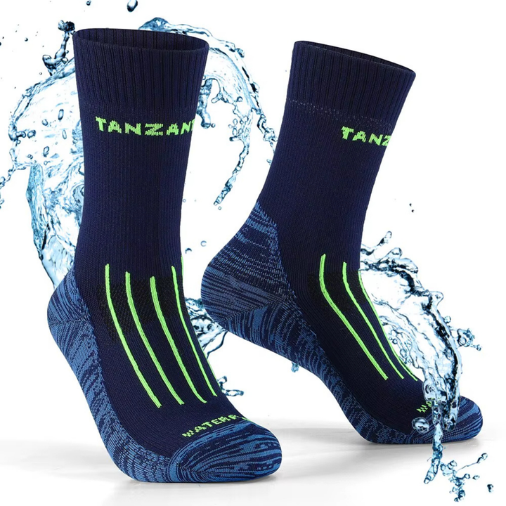 Unisex waterproof breathable outdoor socks in black, ideal for hiking and all-weather adventures.