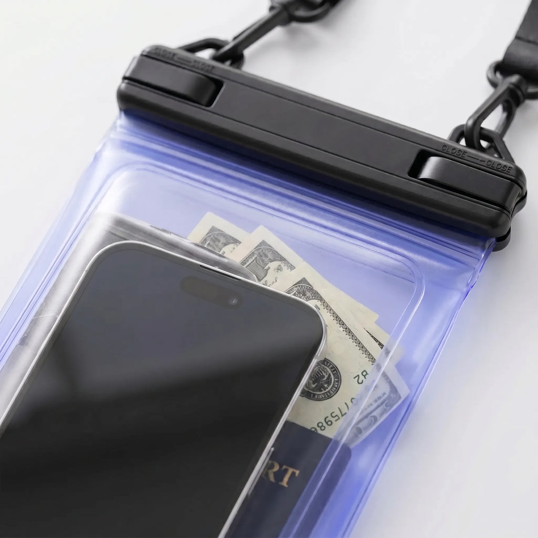 Protective clear touchscreen pouch for phones & gadgets. Splash proof & ideal for swim gear & vacation.