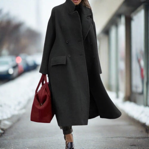 Versatile women's winter jacket, modern fit, offering warmth & style for everyday cold weather wear.