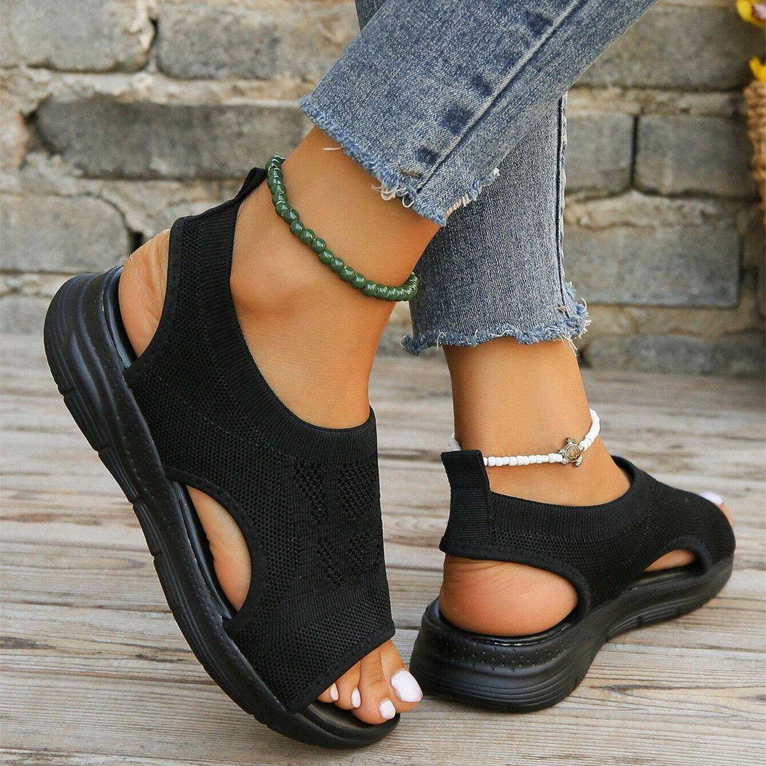 Everyday women's orthopedic sandals, adjustable and comfortable for all-day wear.