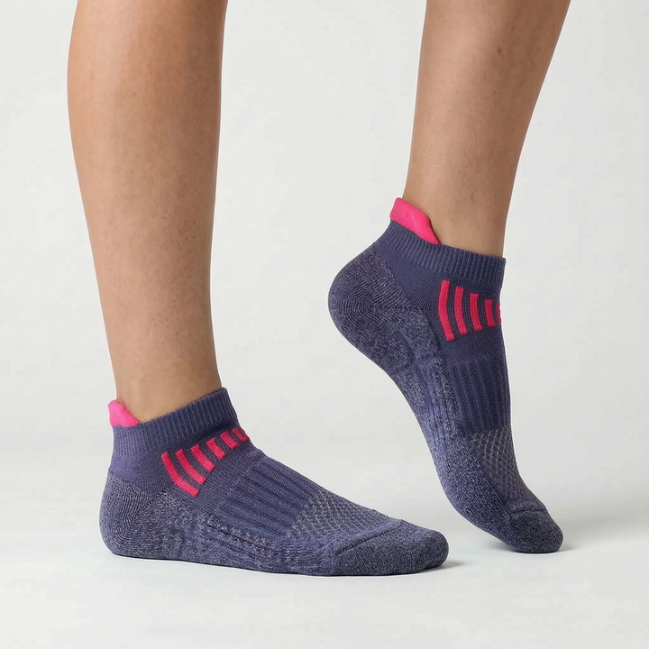 Supportive women's performance ankle socks, great for workouts & running.