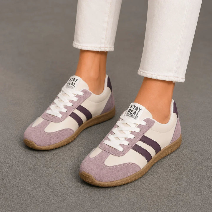 Ergonomic women's wide fit trainers, orthopedic with arch support for superior comfort & support.