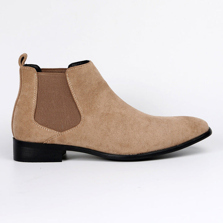 Fashionable women's slip-on boots: versatile Chelsea style with a comfortable block heel & elastic gussets.