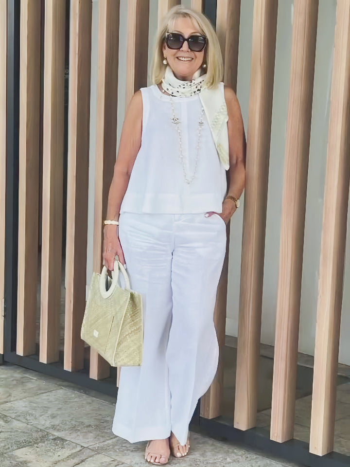 Stylish women's two-piece set, offering effortless elegance and comfort for casual wear.