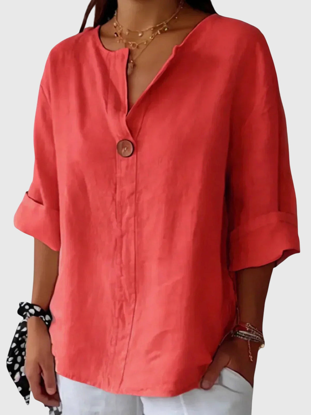 Chic women's long sleeve blouse, an elegant shirt for casual and everyday fashion.