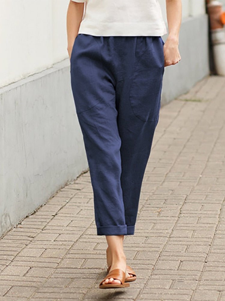 Effortlessly chic women's pants, relaxed fit & versatile for any wardrobe.