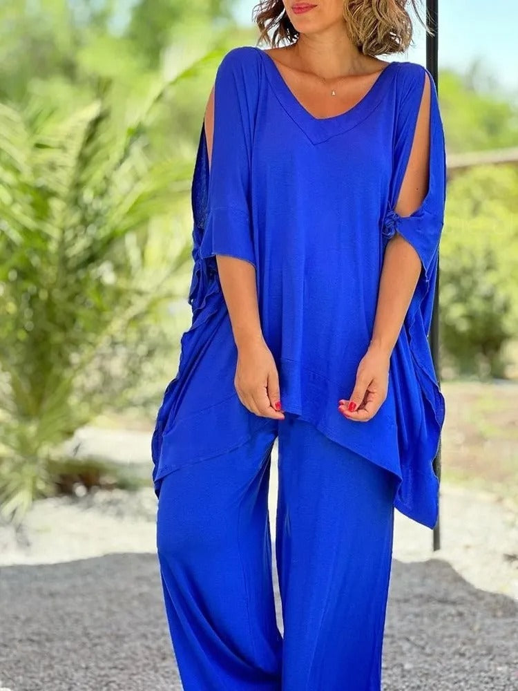 Women's relaxed fit two-piece set, with wide-leg pants, designed for ultimate casual comfort and lounge wear.