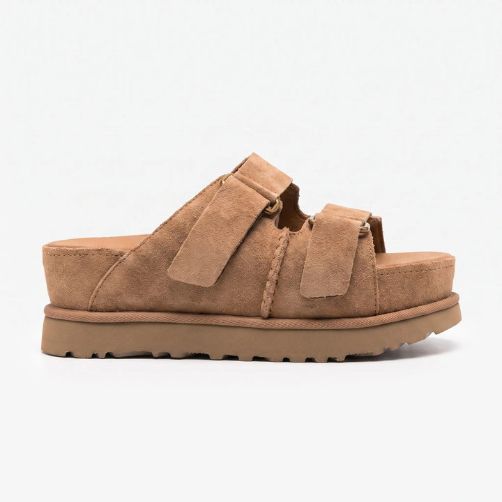 Stylish women's chunky platform sandals in brown or khaki. Adjustable straps ensure comfortable summer wear.