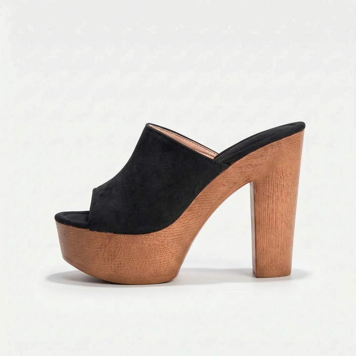 Comfortable & stylish women's chunky platform sandals with open toe block heels for modern summer looks.