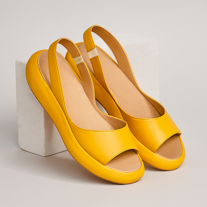 Versatile women's platform sandals, chic and comfortable, great for casual summer outings & daily support.