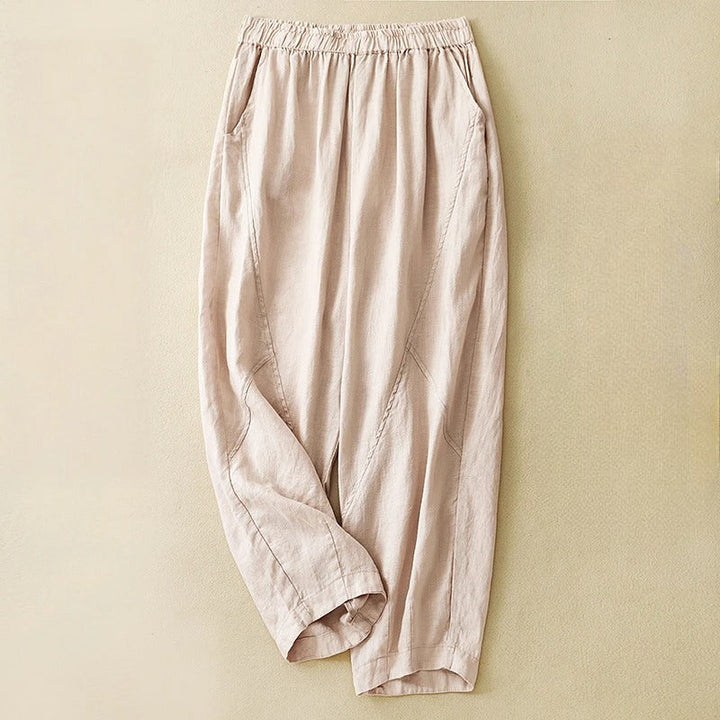 Stylish women's tapered trousers for versatile casual wear. Elastic waist pants offering comfort and modern fashion.