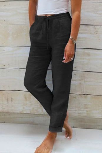 Soft & comfortable women's flowy pants with a wide leg, designed for effortless relaxation and style.