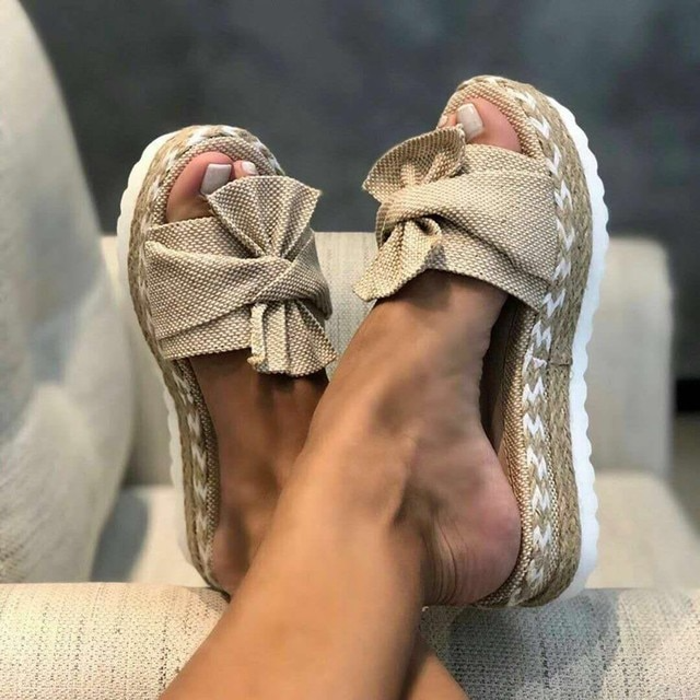 Women's comfy platform sandals with arch support, perfect for walking & summer style. Foot relief footwear.