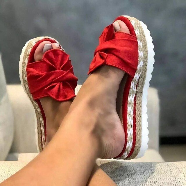 Lumovia women's comfortable arch support platform sandals. Perfect for summer casual and fashion.