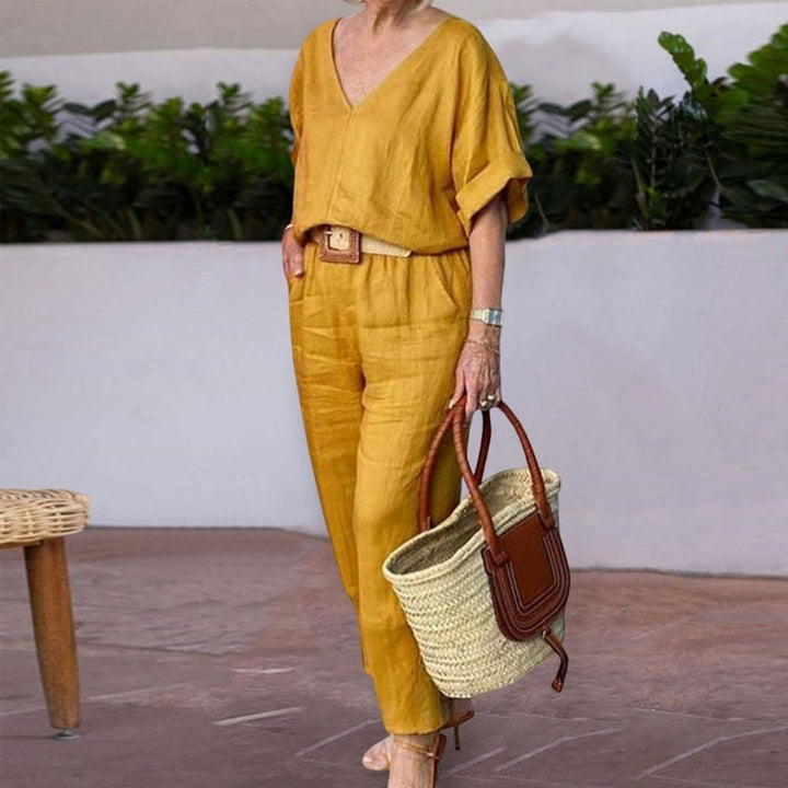 Effortless women's two-piece cotton linen casual outfit, versatile for summer lounging.